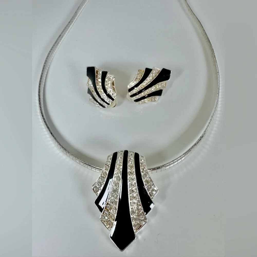 Avon vintage nina