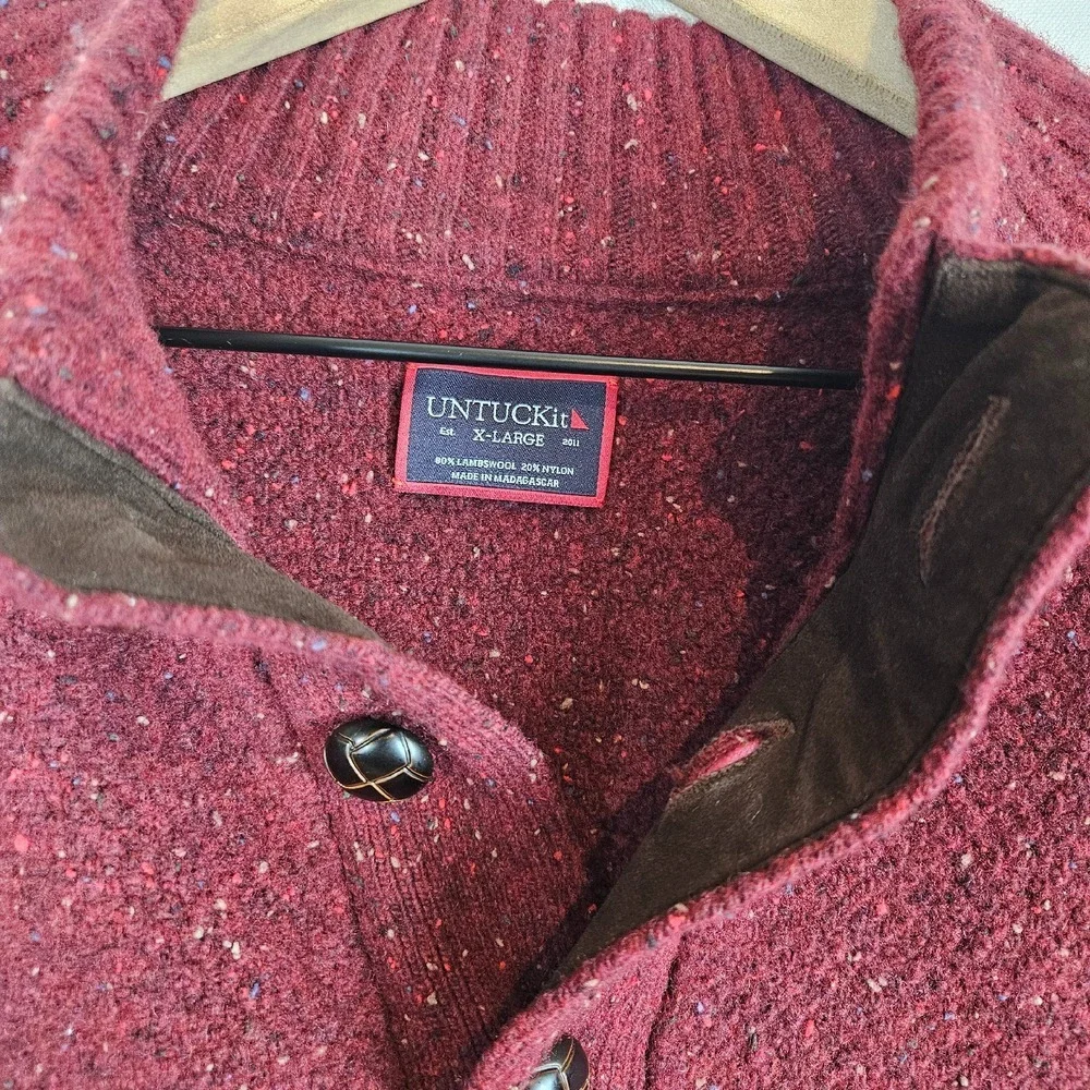 UNTUCKit tight knit