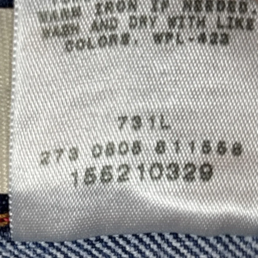 Levis please check