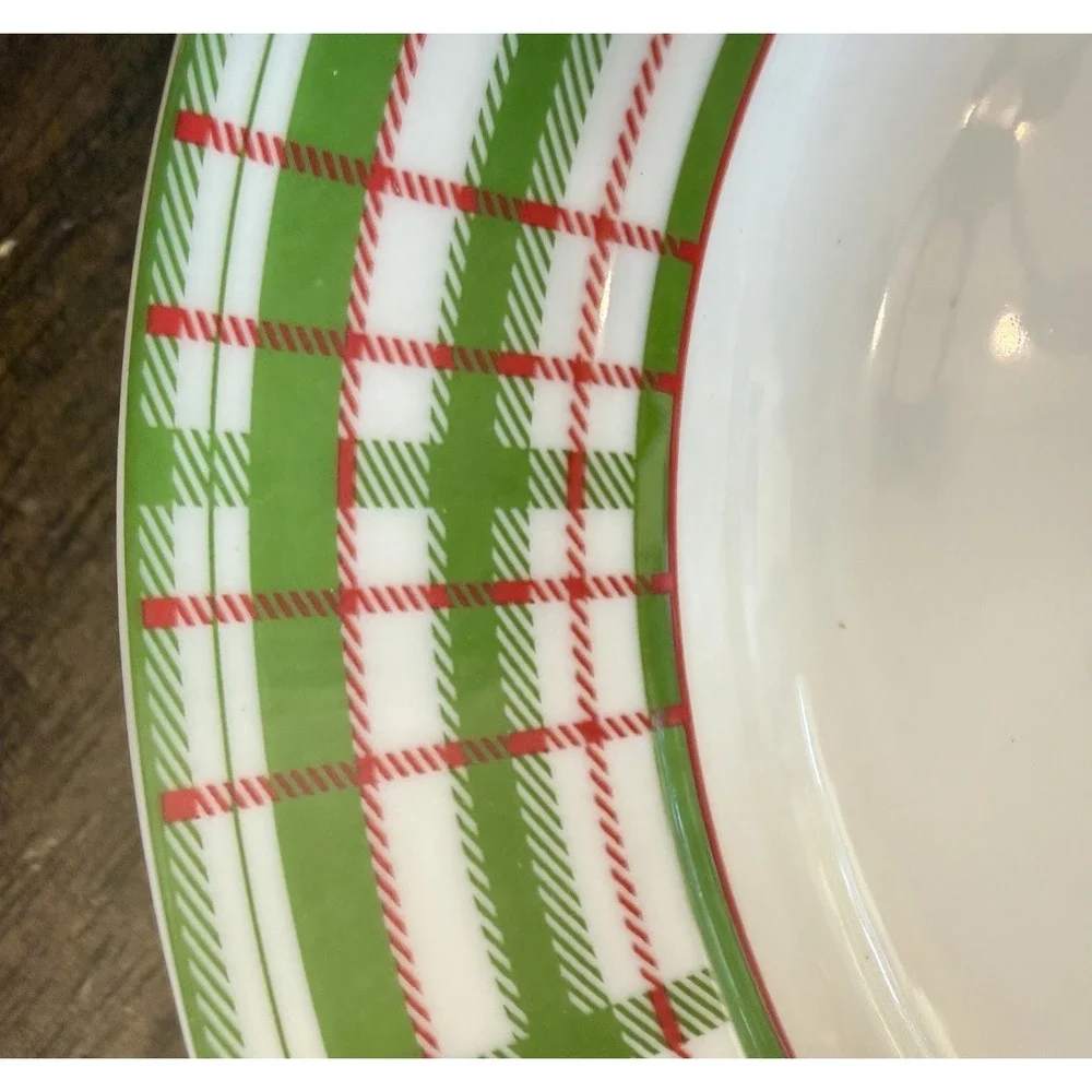 Annual 2025 Collector Plate - Red & Green Plaid Border, 8 Inch Tartan Tree