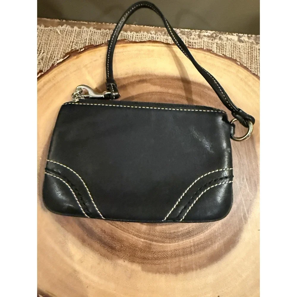 Coach leatherware black
