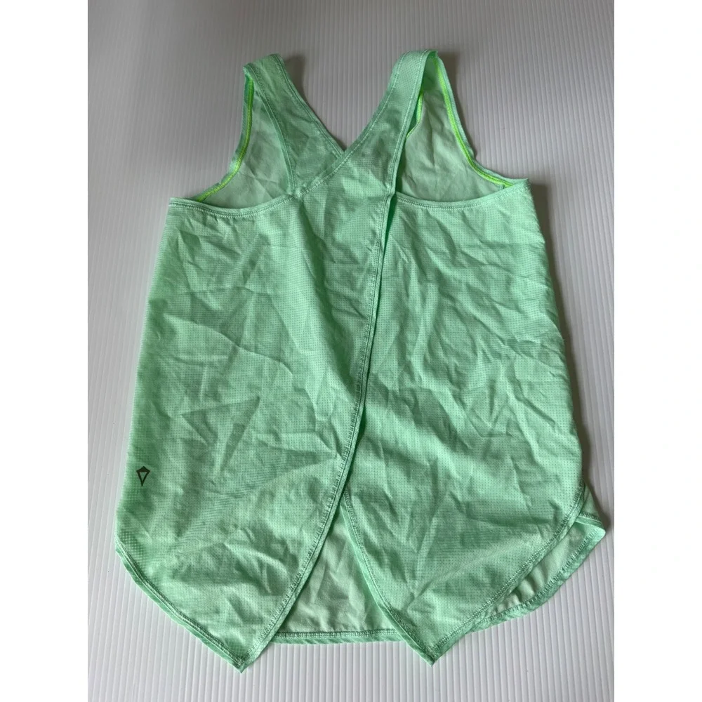 Lululemon‎ Ivivva Run Tank Top V-Neck Racerback Athletic Sleeveless Green Size 6