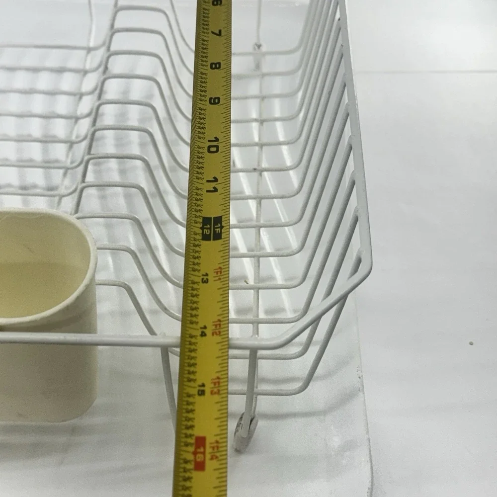 Rubbermaid vintage white