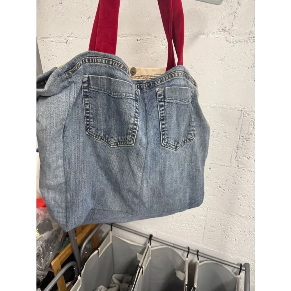 Gucci impermeable silhouette