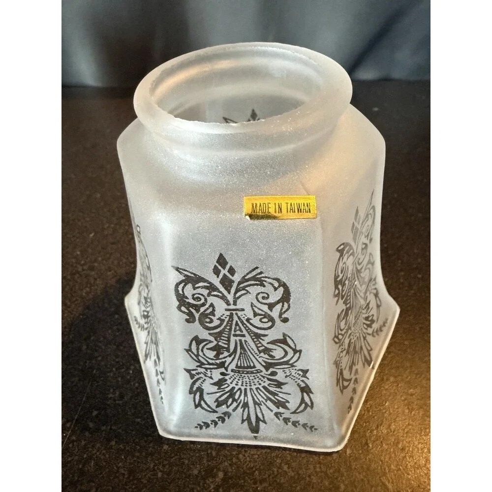 VTG Victorian Style Bell Shaped Frosted & Etched Glass light Shade 2-1/4” Fitter
