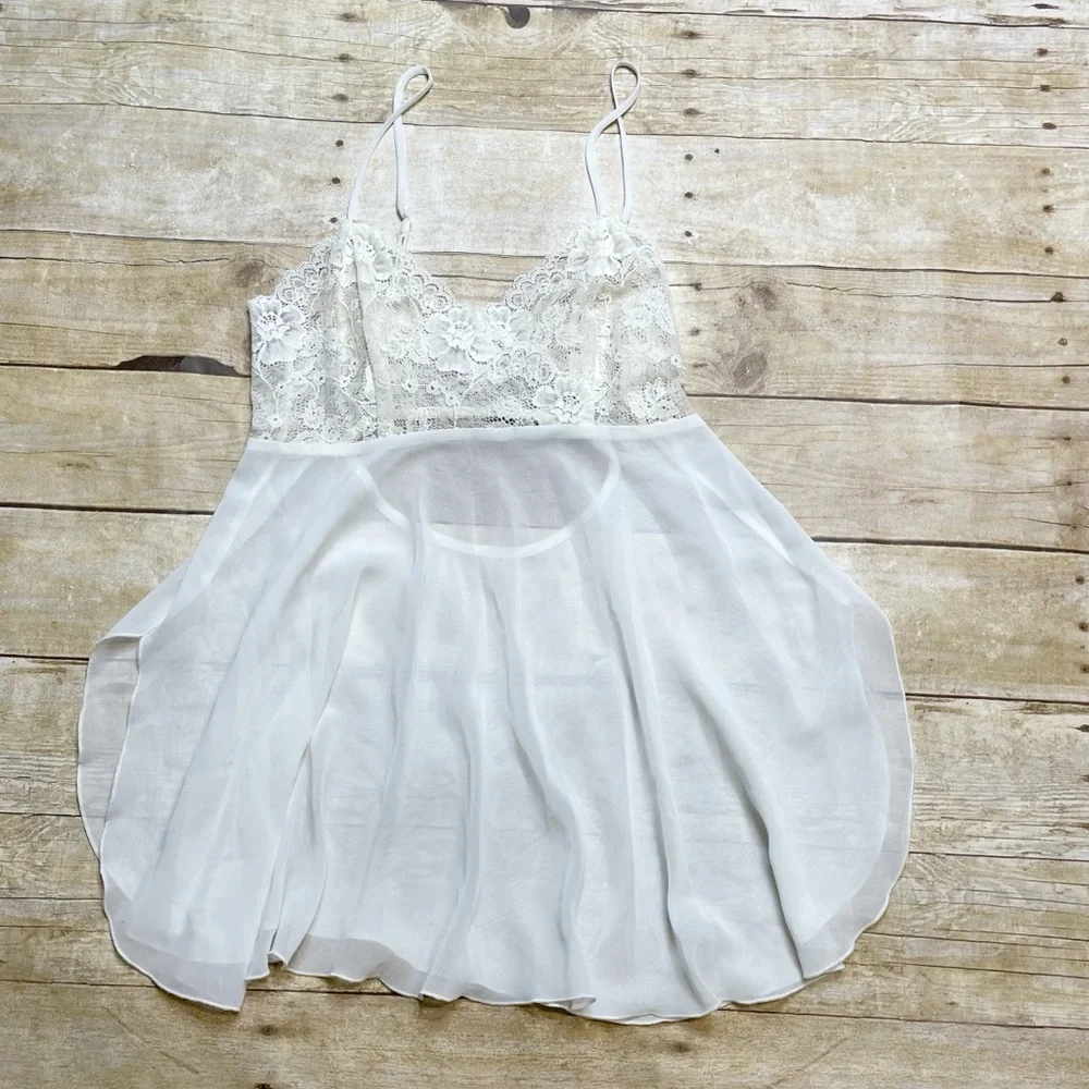 Victoria’s Secret Off White Lacy Teddy Chemise Cami