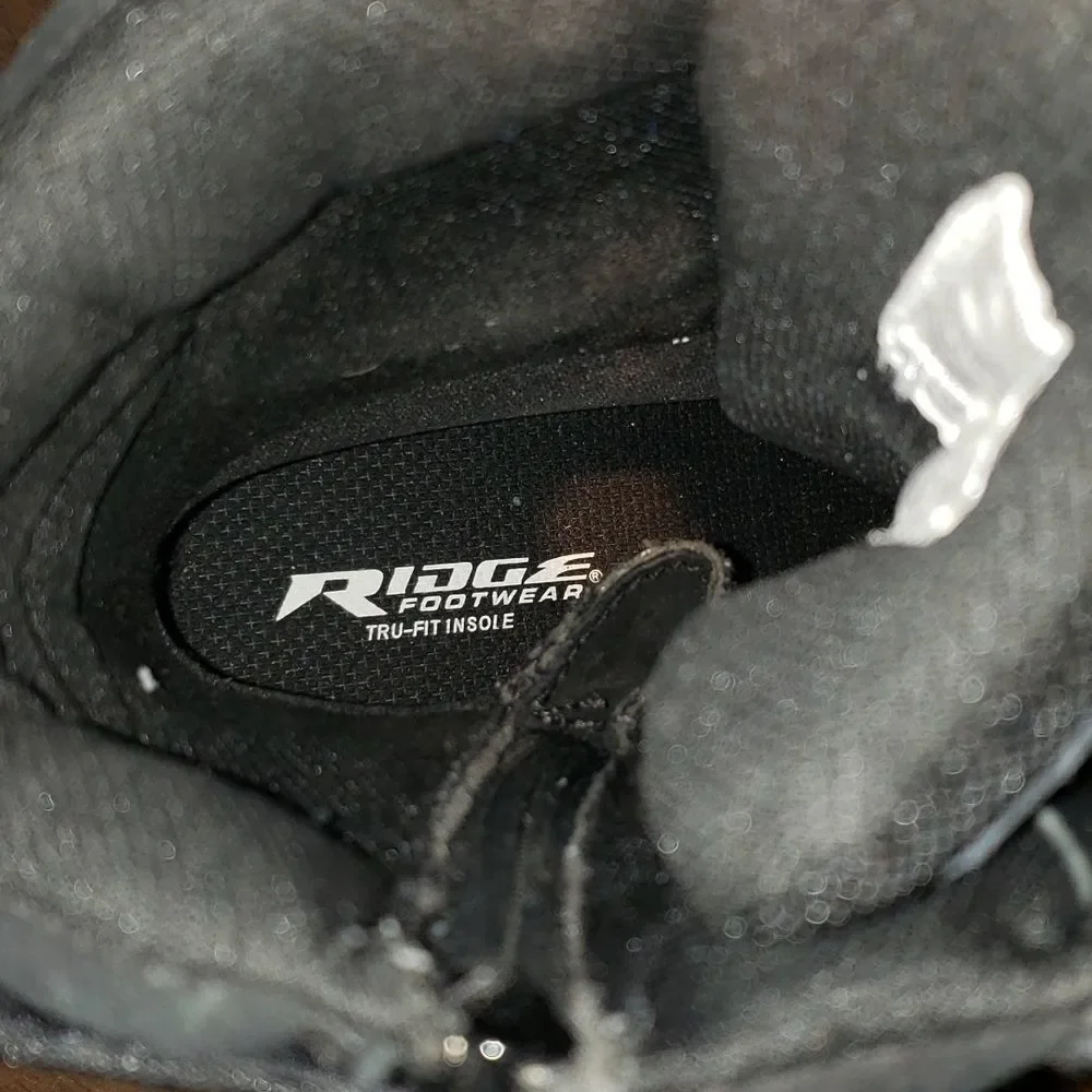 ridge footwear like new