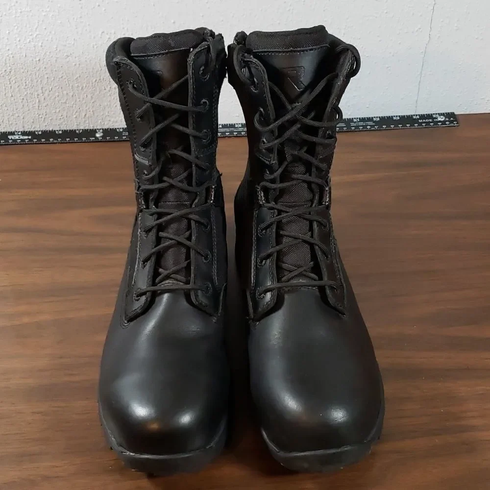 ridge footwear like new