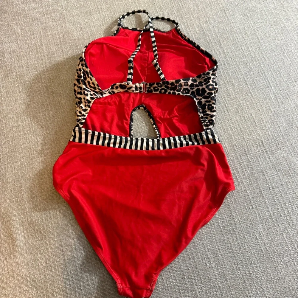 Leopard‎ Print Cut Out One Piece Swimsuit Red Bottom Striped Waistband Monokini