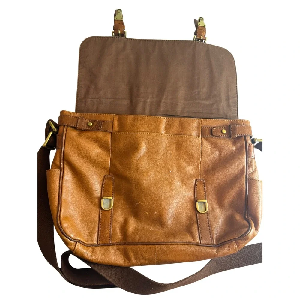 Fossil standard crossbody
