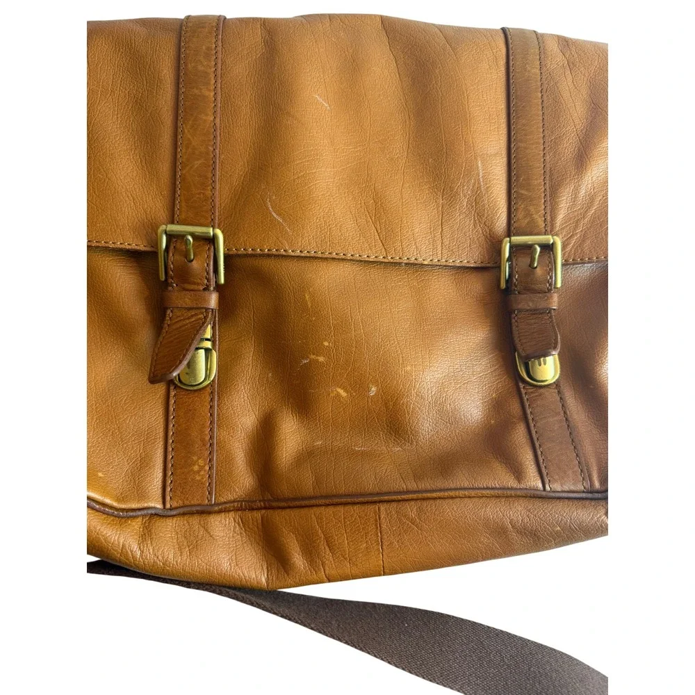 Fossil buckle appear