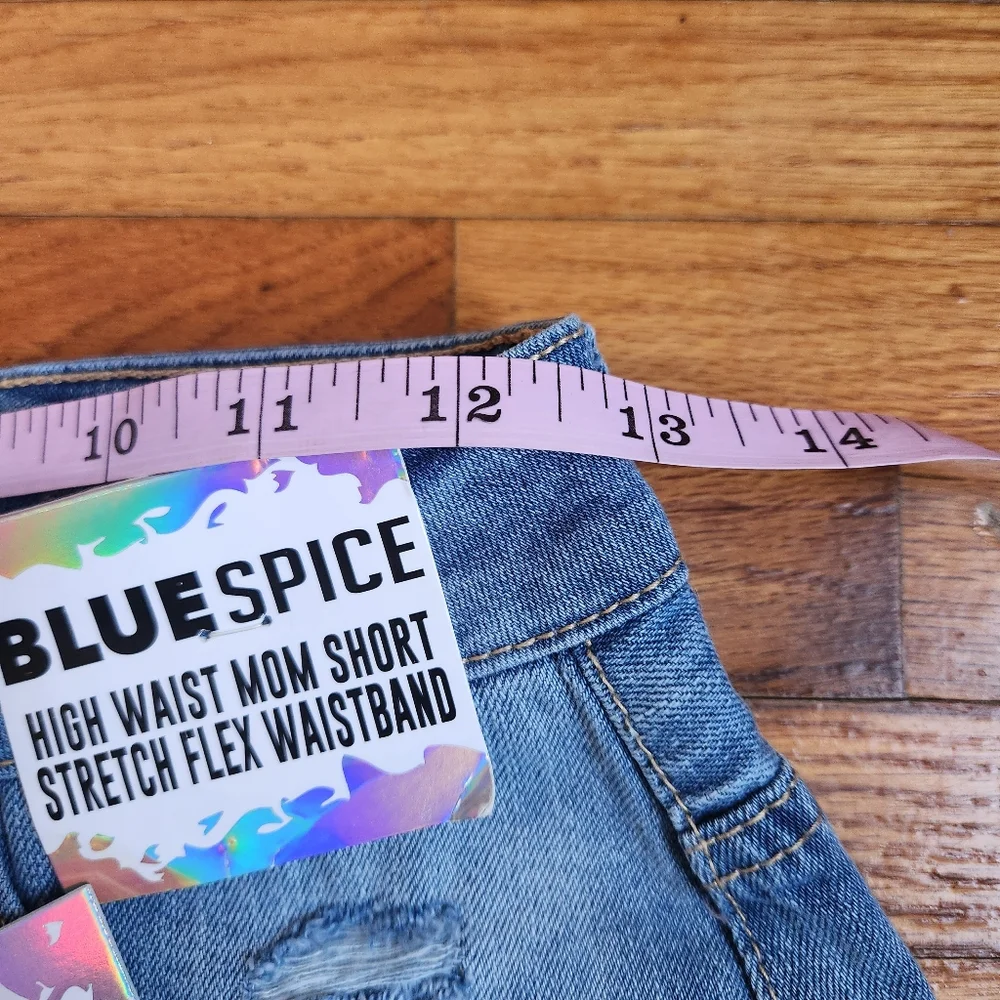 NWT Blue Spice High Waist Mom Shorts Stretch Flex Waistband Distressed - Size 7