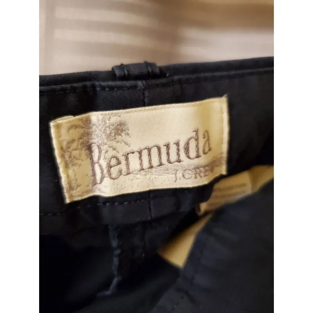 J.Crew Women's Size 6 Button-up Navy Blue Bermuda Shorts Belt‎ Loops Pockets