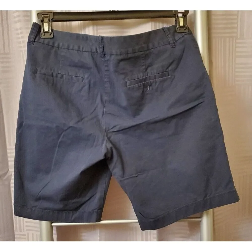 J.Crew Women's Size 6 Button-up Navy Blue Bermuda Shorts Belt‎ Loops Pockets