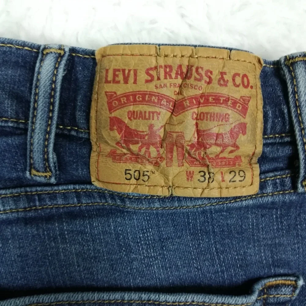Levis levi mens