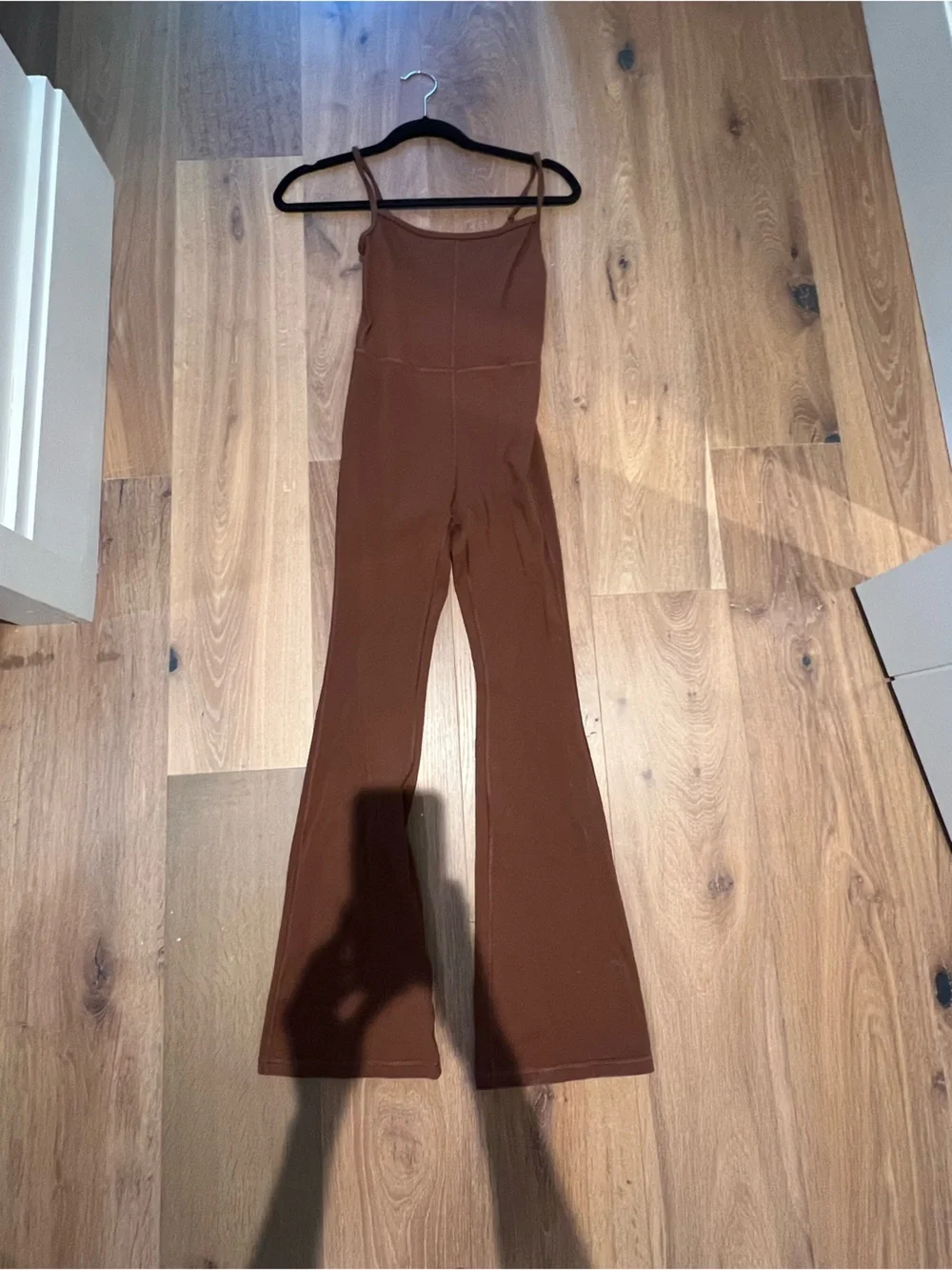 Aritzia never worn