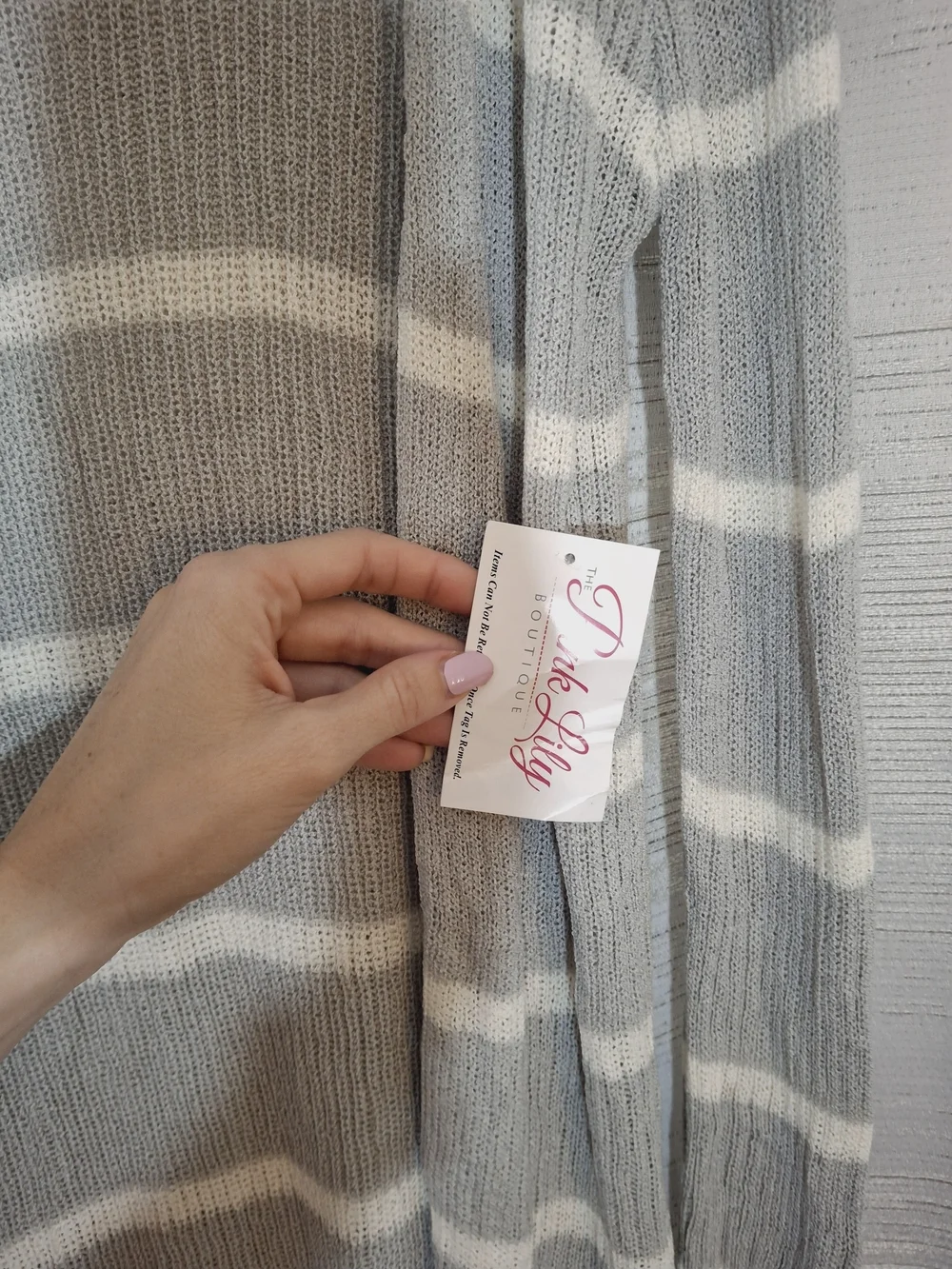 Pink Lily soft gray