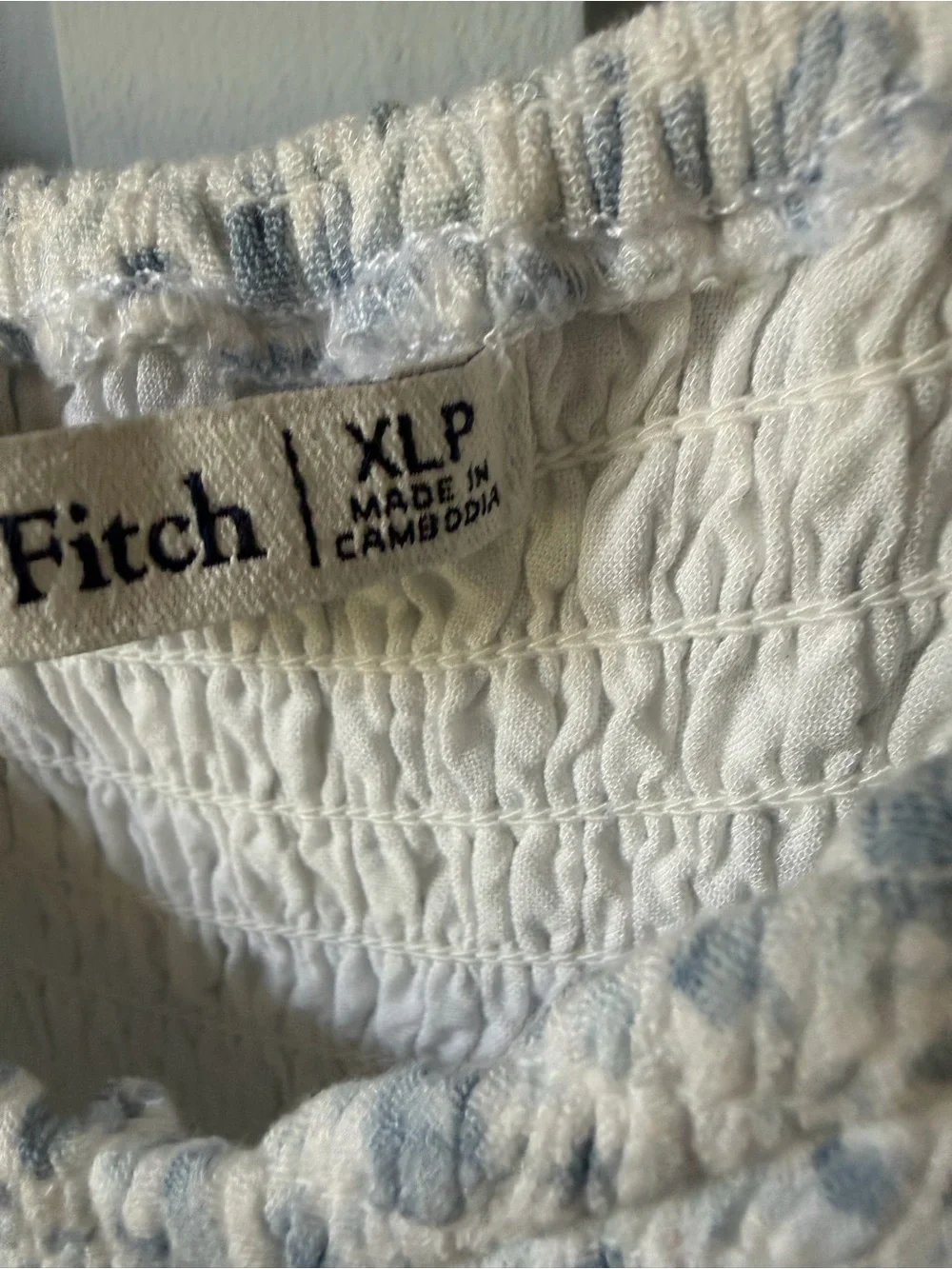 Abercrombie & Fitch soft light