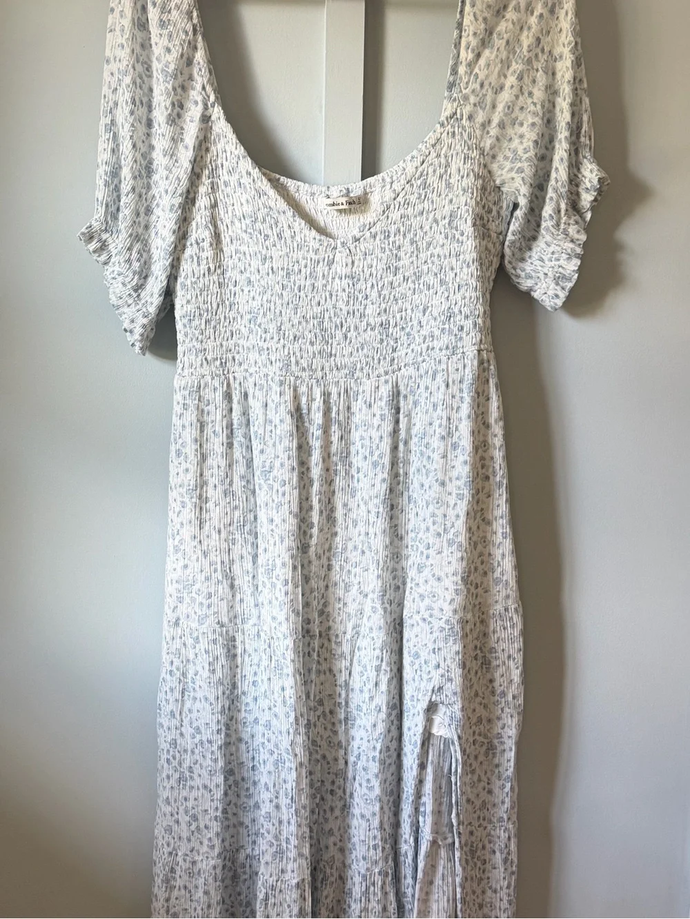 Abercrombie & Fitch soft light