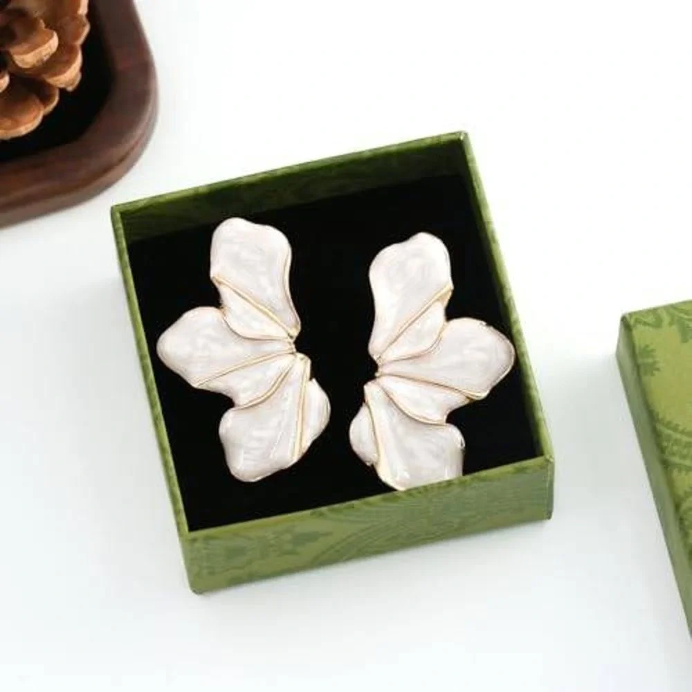 White Enamel Floral Petal Statement‎ Earrings Gold Tone Botanical Studs