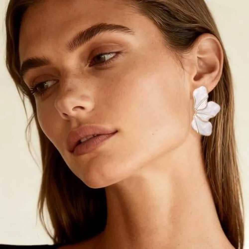 N/A elegant floral