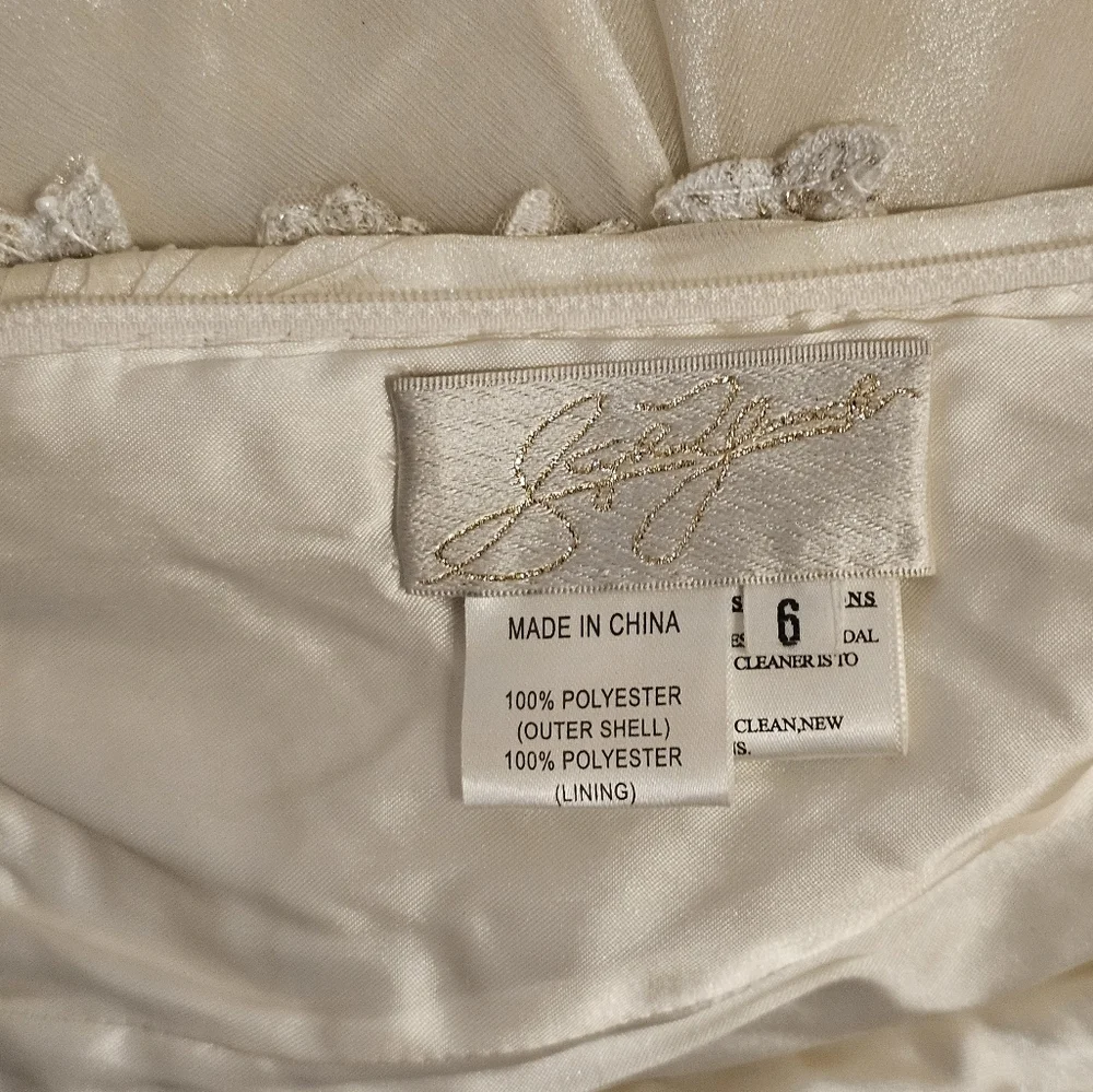 Stephen Yearick Ivory Lace Wedding Dress‎