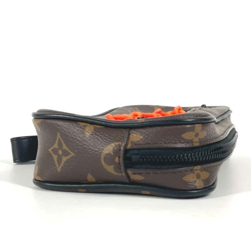 LOUIS VUITTON Authentic Black Monogram Canvas Pochette Pouch