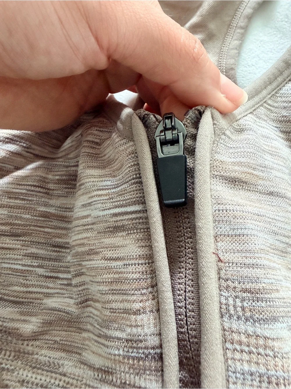 Avta zipper sport