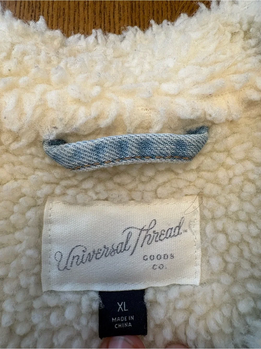 Universal Thread classic light