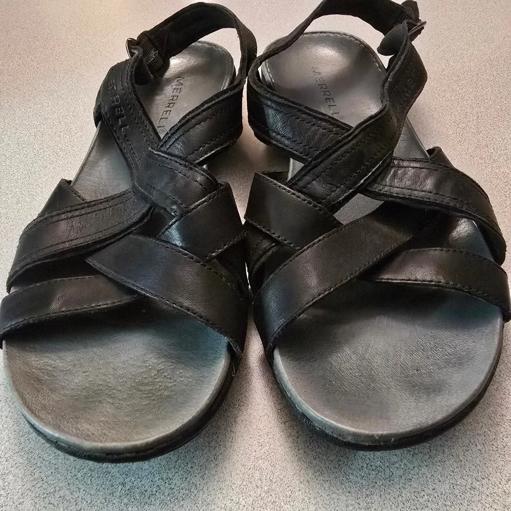 Merrell Leather Strappy Sandals Black Slingback Floral Embossed Womens 7 J-6246