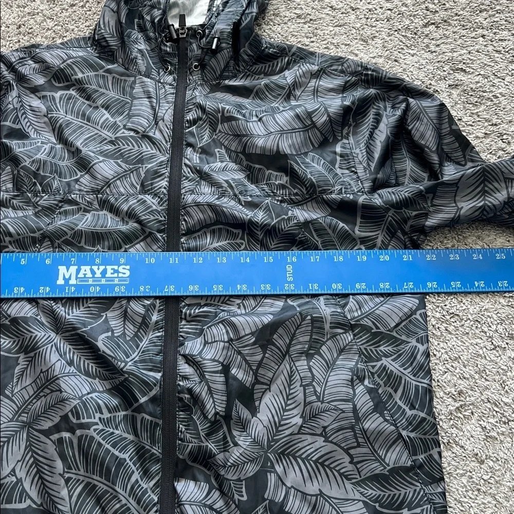 Resolution lightweight black
