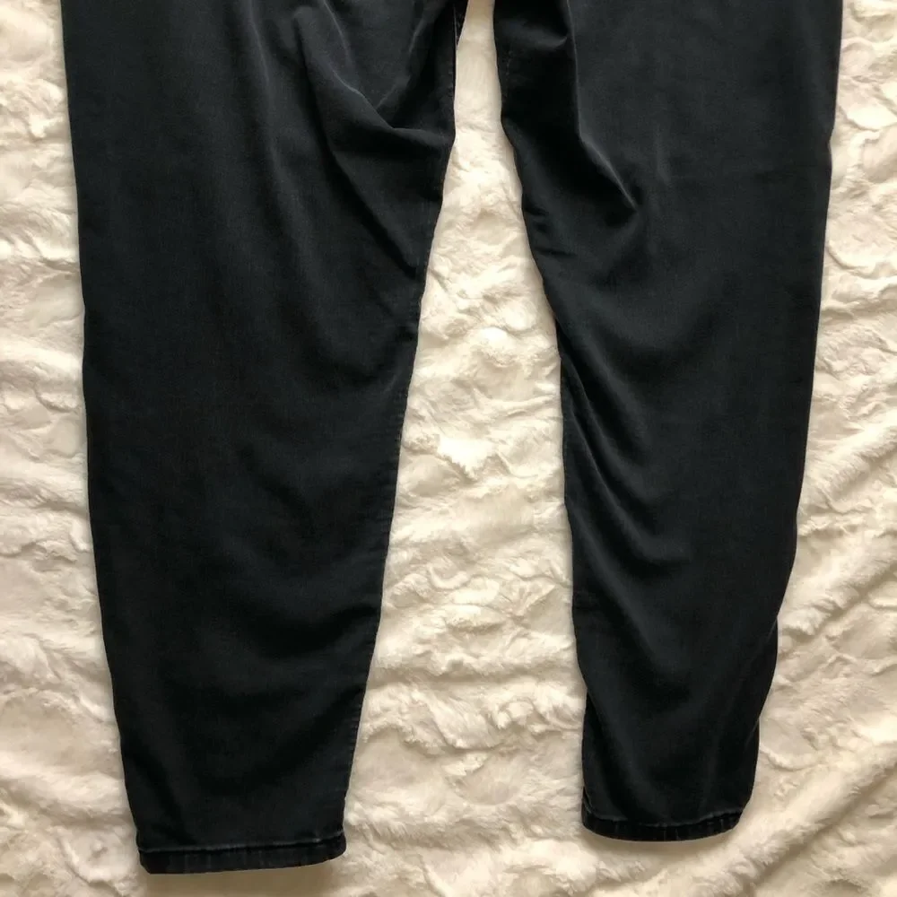 Melissa McCarthy Seven7 black denim
