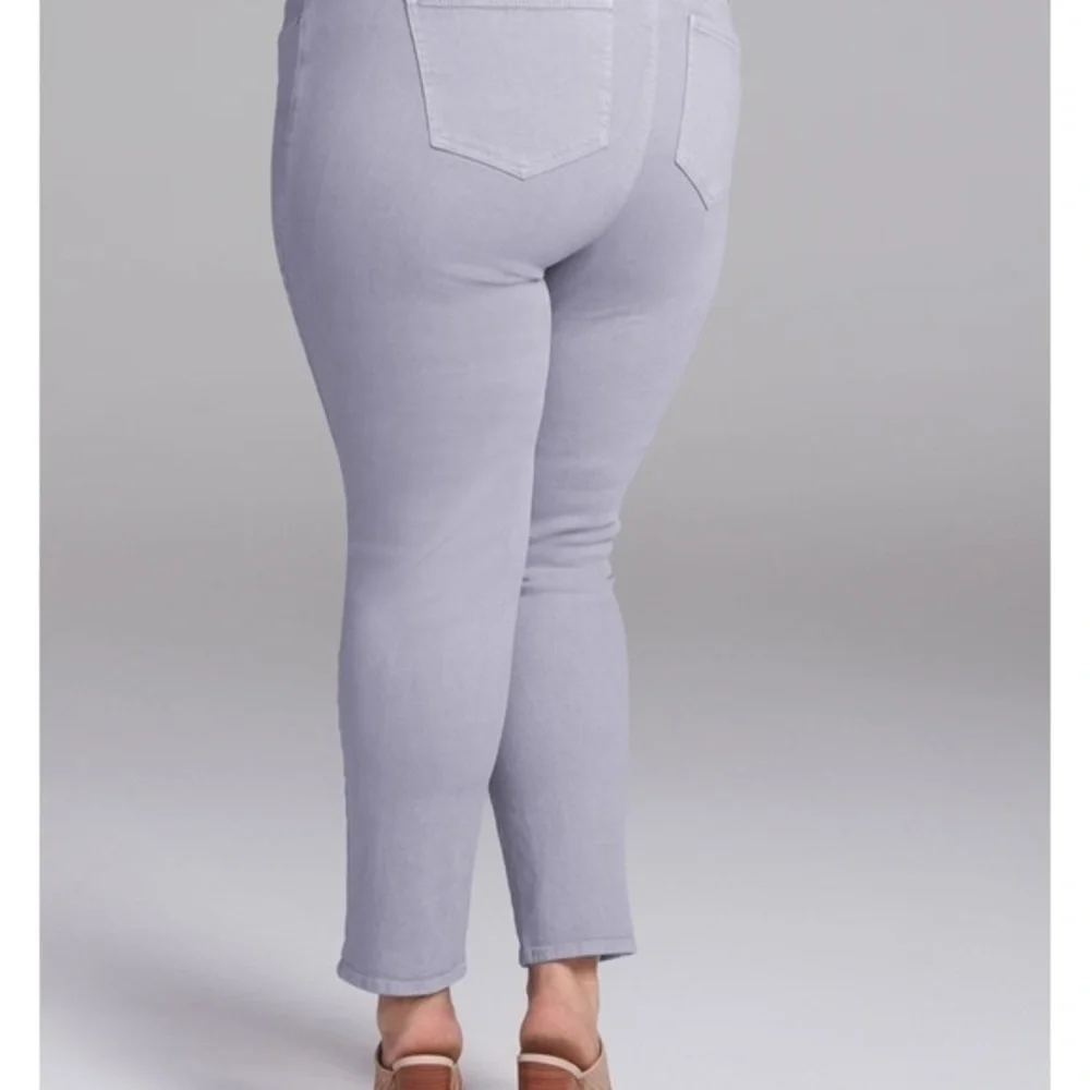 NYDJ nwt curves