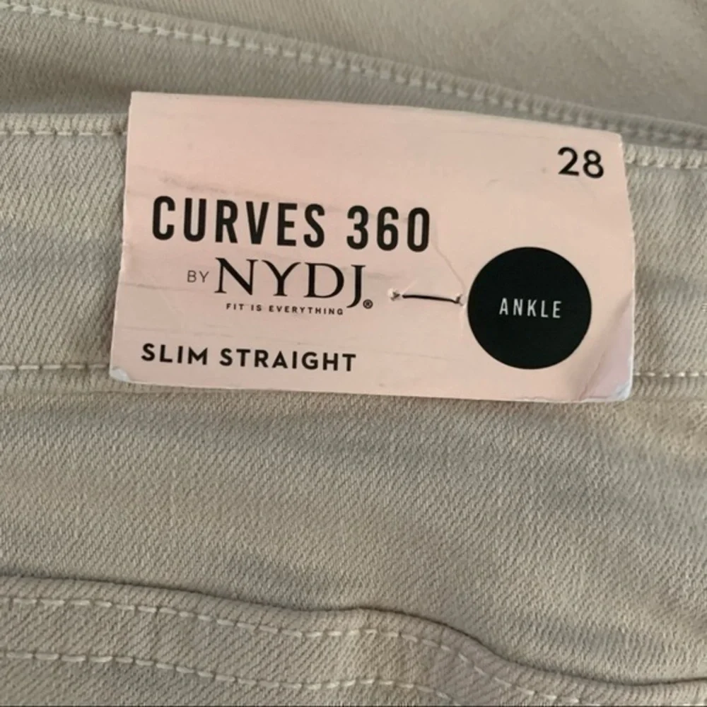 NYDJ nwt curves