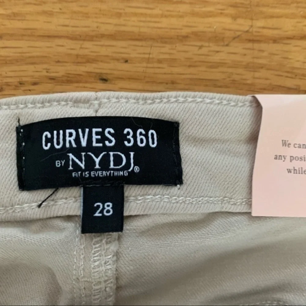 NYDJ nwt curves