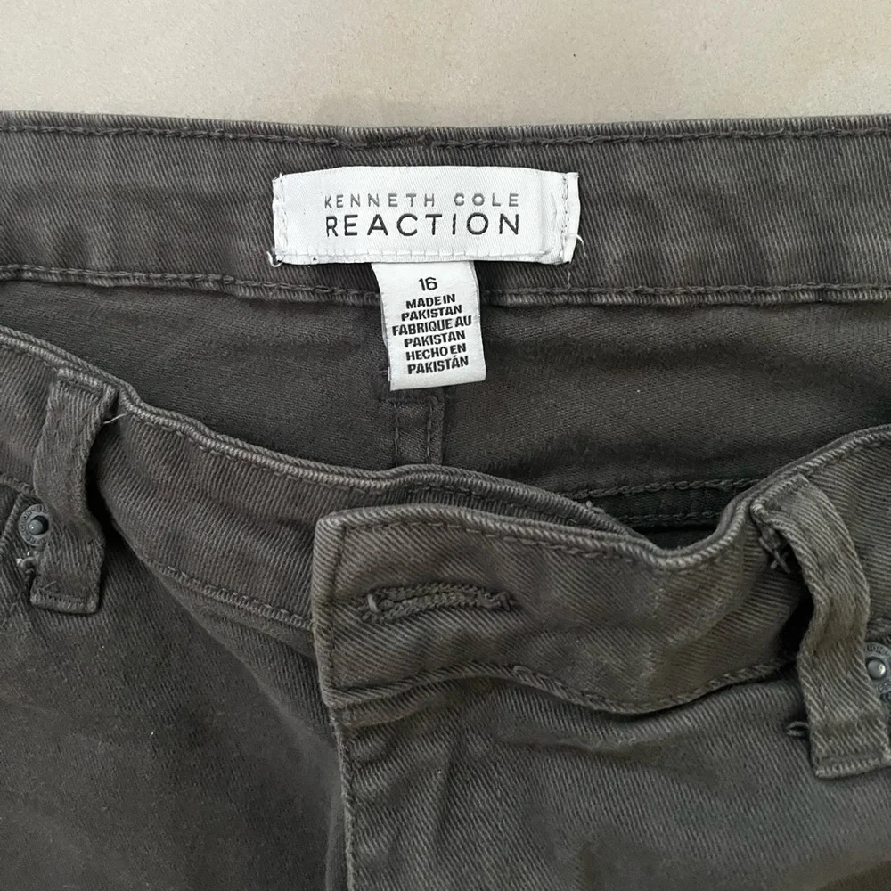 Kenneth Cole Reaction Five Pocket Grey Denim Jeans