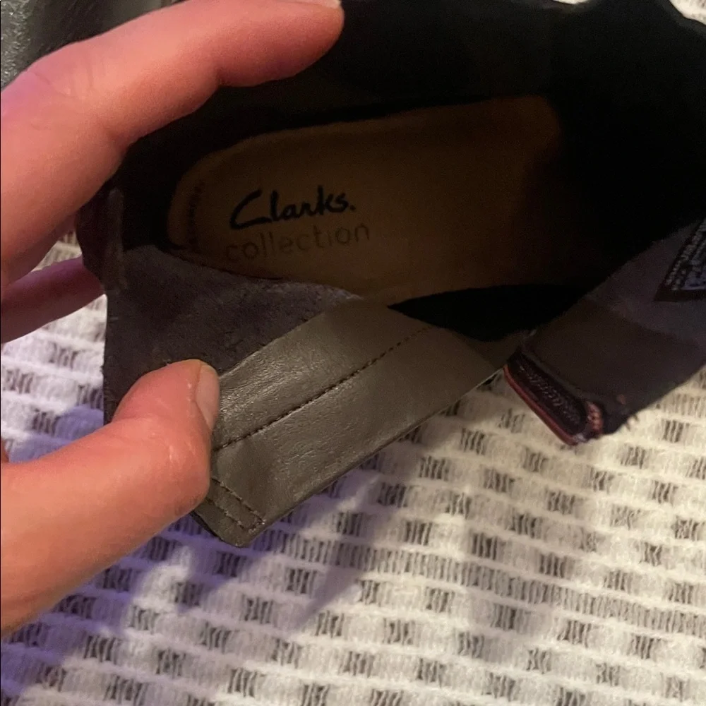 Clarks Women's Camzin Loop Dark Brown Leather Ankle Boots (Size 8)