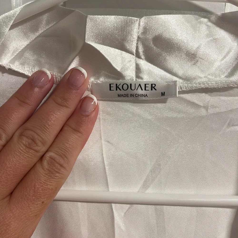 Ekouaer or robe