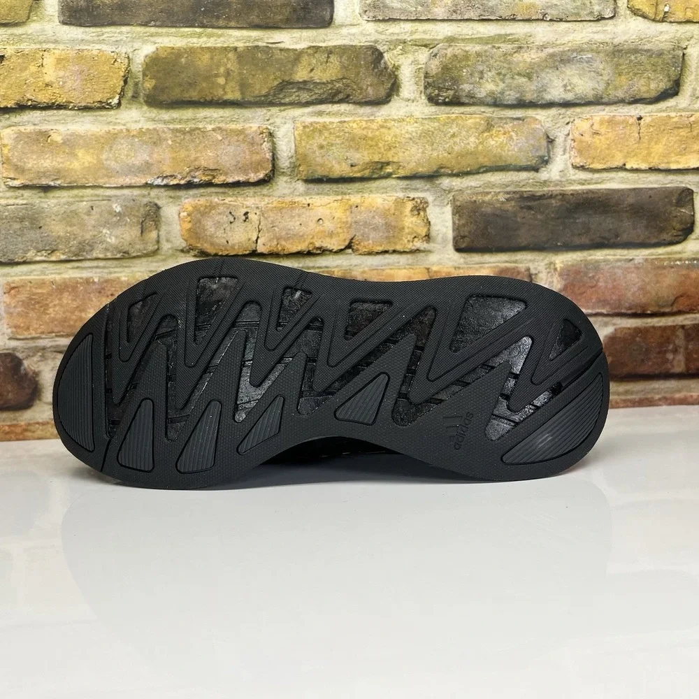 Mens 8 , Womens 9 - Adidas Originals Adizero Aruku  Running Shoes  Core Black