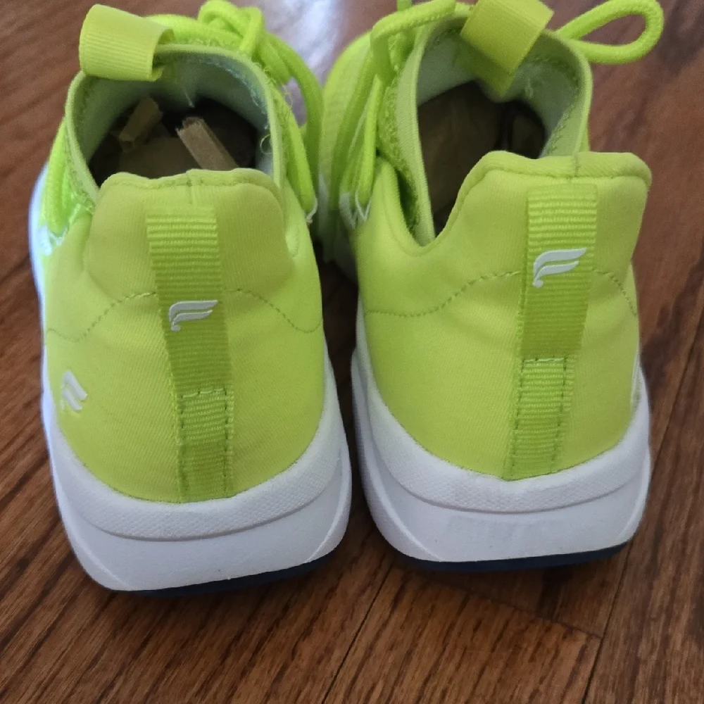 Fabletics Size 6 Bright Lime Green Athletic Outdoor Gym Sneakers