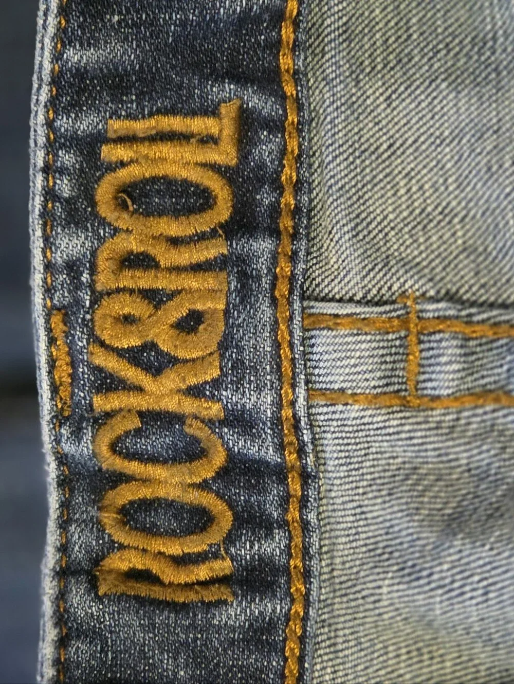 Rock & Roll Cowgirl rivets boot wear