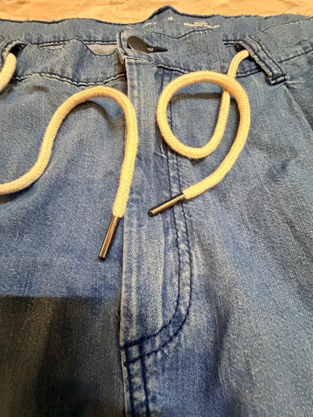 Old Navy Wide Leg Jeans Women Size 18 High Rise Drawstring Drapey Denim