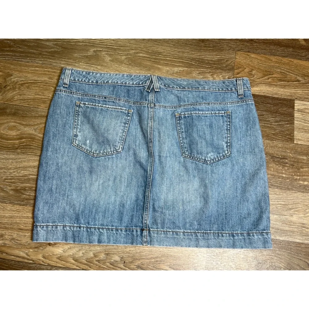 Tommy Hilfiger waistband medium color