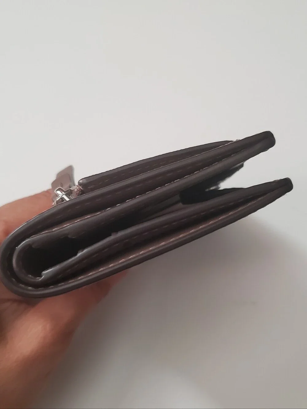 Kate Spade Mauve/taupe Bifold Compact Wallet Minimalist Preppy