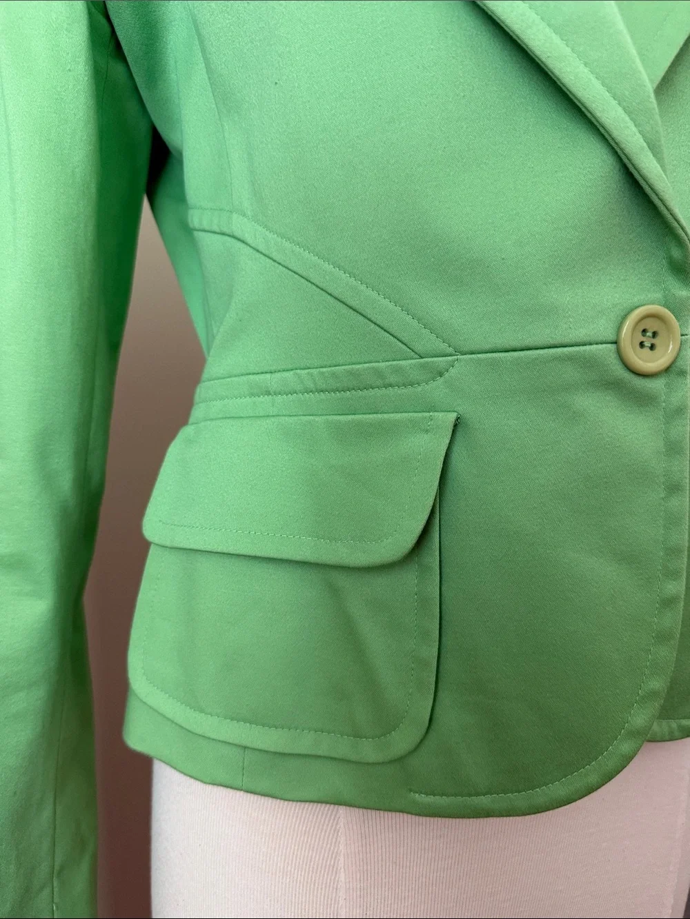 Barami Women's Green Tailored Single-Button Blazer