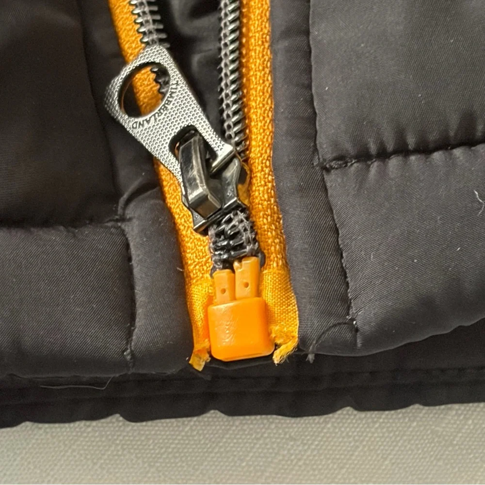 Timberland zipper works