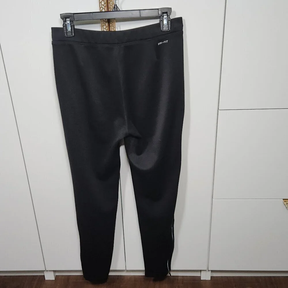 Nike women dri
