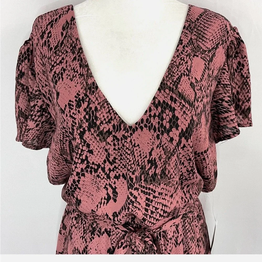 The Vanity Room Snake Print V-Neck Flutter Sleeve Hanky Hem Dress Size Small