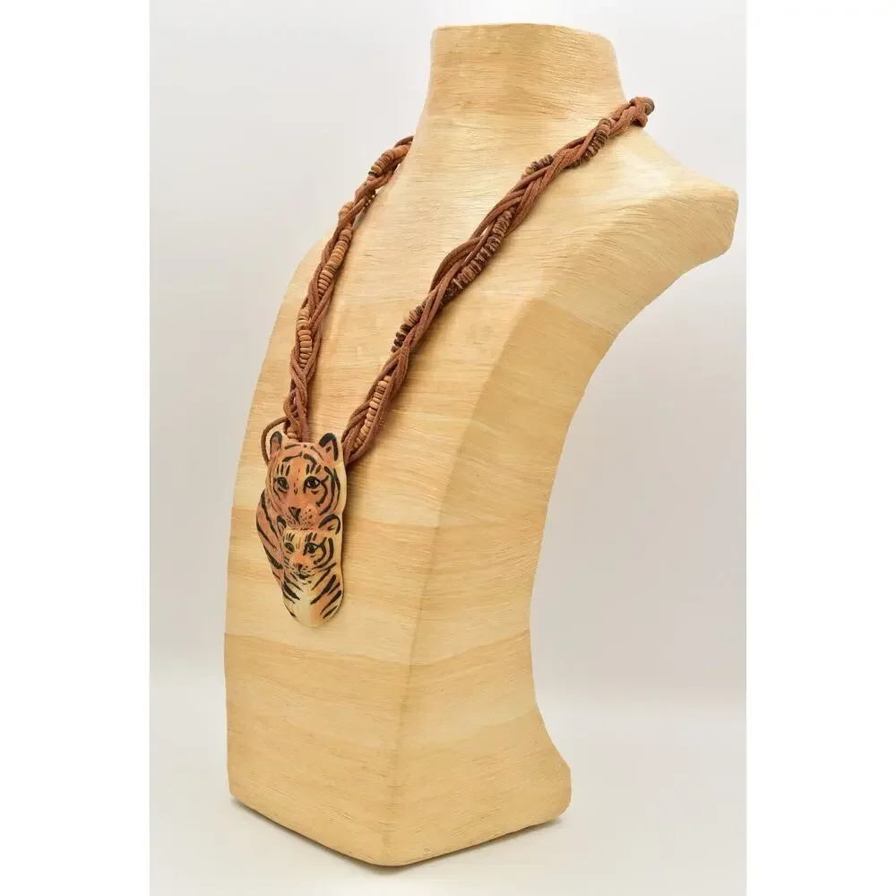 Carol Halmy stunning necklace