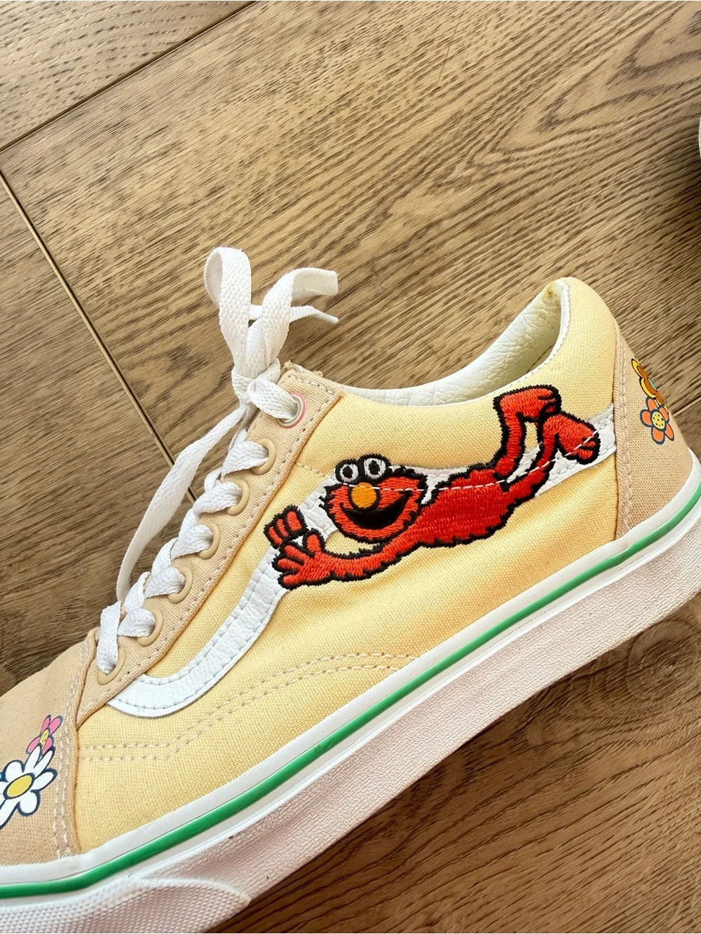Vans low top